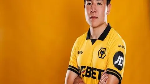 德甲争霸：往届荣耀球队莱沃库森与斯图加特战平收场